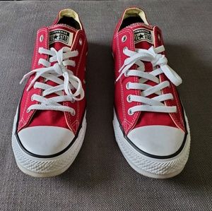 Converse Chuck Taylor Low Burgandy